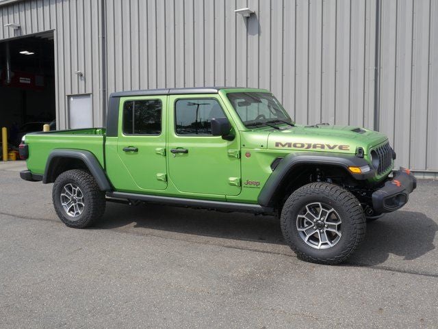 2025 Jeep Gladiator — detail view