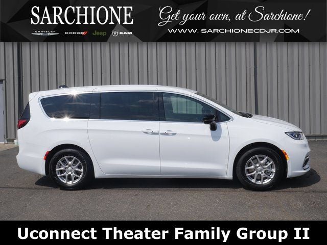 2026 Chrysler Pacifica Select in Bright White Clearcoat — front three-quarter view